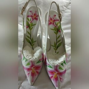 Beautiisoles Floral Leather Slingback